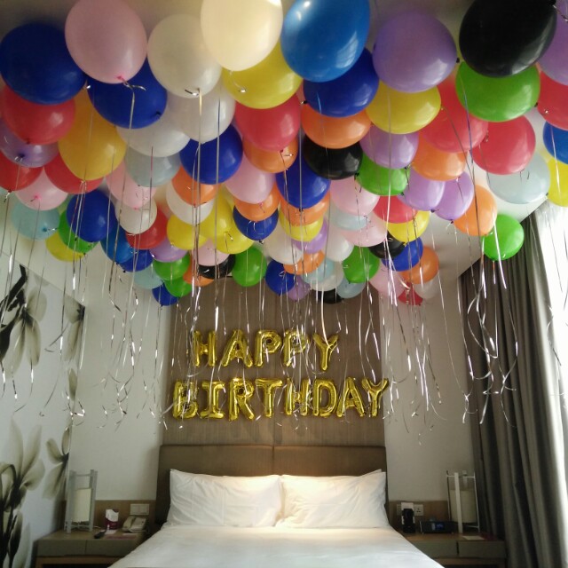 Surprise balloon  decor  hotel  room  deco Design Craft 