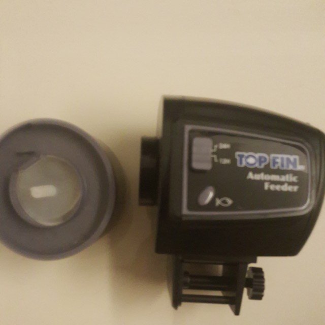 top fin automatic feeder