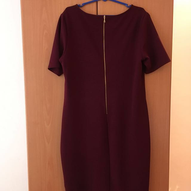 UK20 Plus Size Dorothy Perkins Burgundy Bodycon Dress, Women's Fashion,  Dresses & Sets, Dresses on Carousell