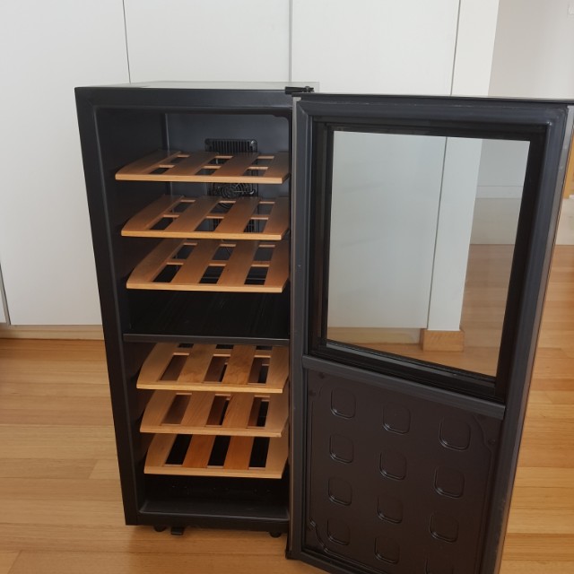 Vinvautz wine fridge 24 bottles, dual zone electronic temperature