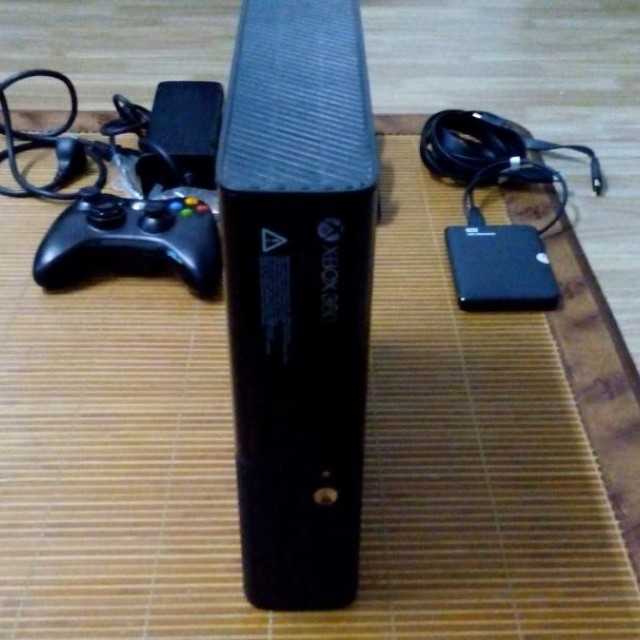 Xbox 360 E jtag with monitor, Video Gaming, Video Game Consoles, Xbox on Carousell