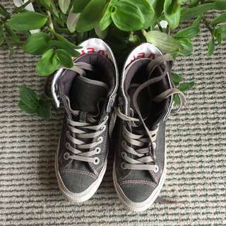 Grey denim converse sz 6.5w