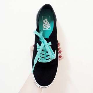 VANS AUTHENTIC *FREE SHIPPING*