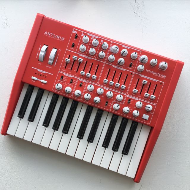 Arturia minibrute red sale