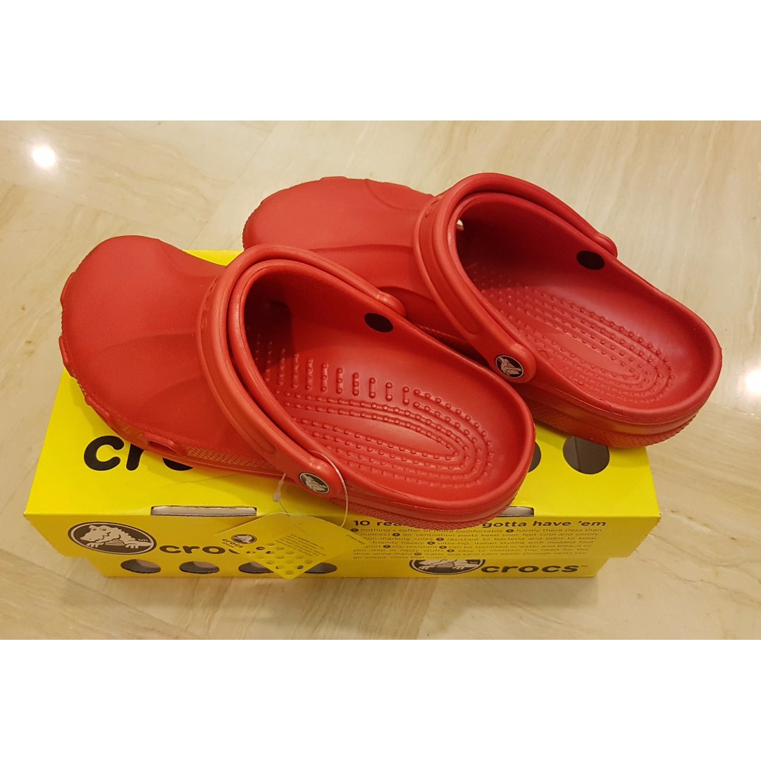 crocs red colour