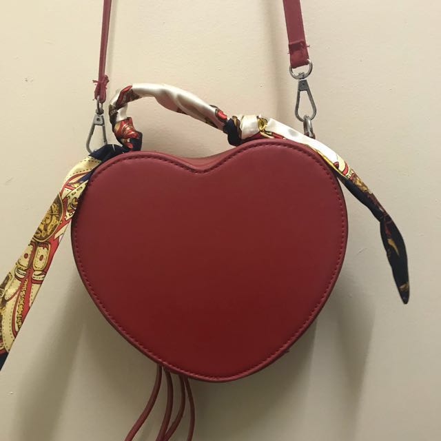 Heart shape hotsell sling bag