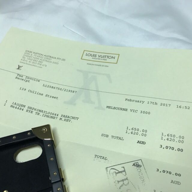 Louis Vuitton Eye-Trunk pour I Phone 7+ Petite Malle BNIB / original  receipt at 1stDibs