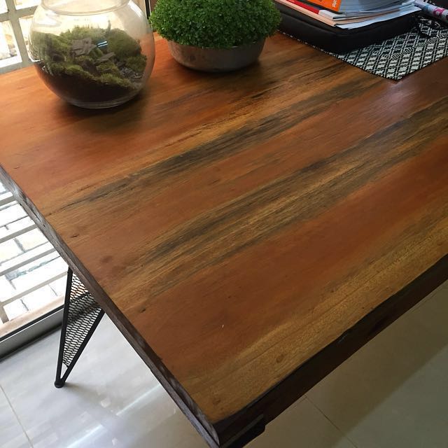 Workman table shop