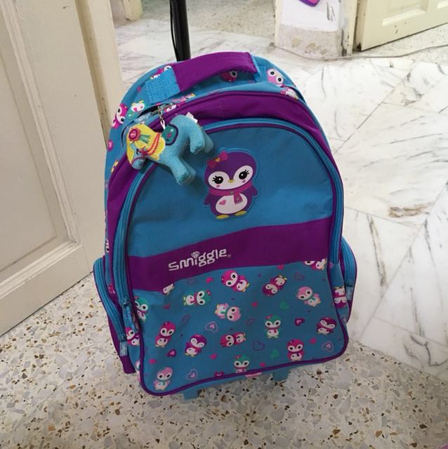 smiggle rolling backpack