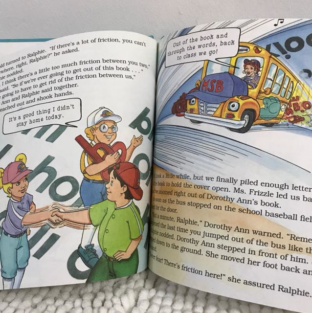 The Magic School Bus Plays Ball, Hobbies & Toys, Books & Magazines