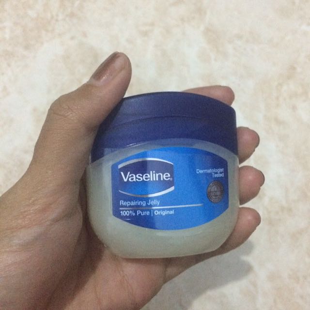 Vaseline Repairing Jelly Untuk Mata Panda - Berbagai Mata