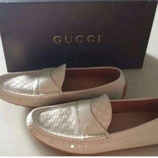 Looking for Gucci Loafer