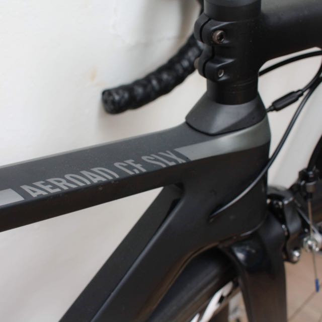 Canyon Aeroad CF SLX 6.0 for sale Sports Equipment Bicycles