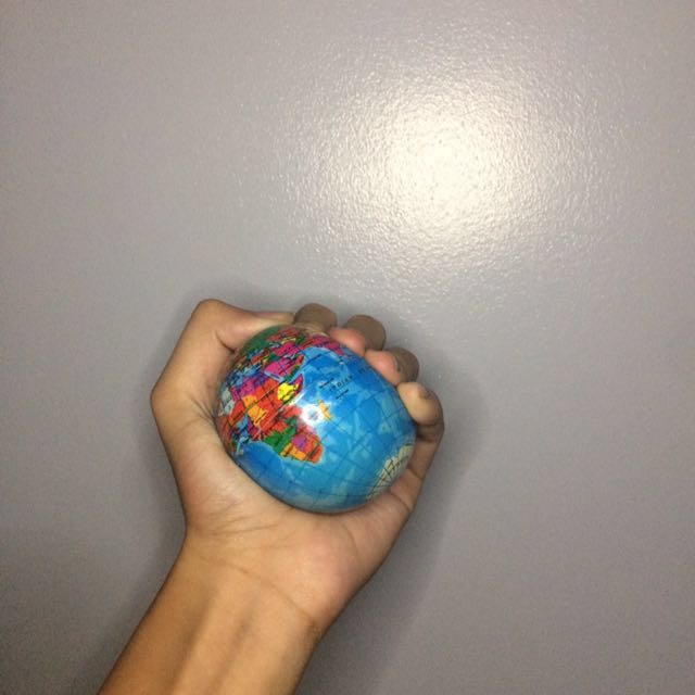 "Globe" stress ball (Category: Infant Playtime) located in Quezon City. Submitted by mjp13 (Listing ID 136490028, Image 3). Description: •stress reliever •bouncy Pm me for more info #carrousellxmas #cableandwires.
