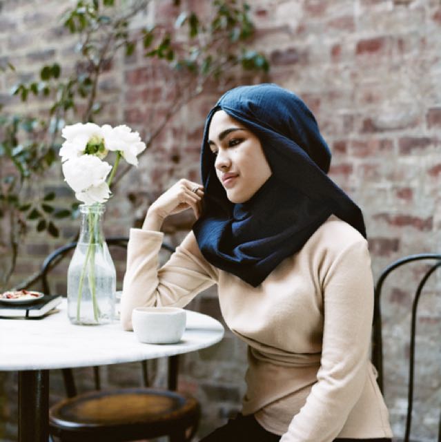 Hana Tajima Scarf in 04 Gray Women s Fashion Muslimah Fashion