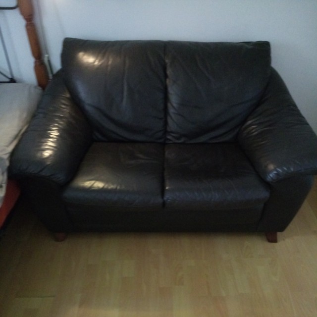 House Moving Black 2 Seater Leather Sofa