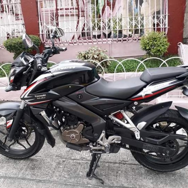Kawasaki rouser outlet ns 200