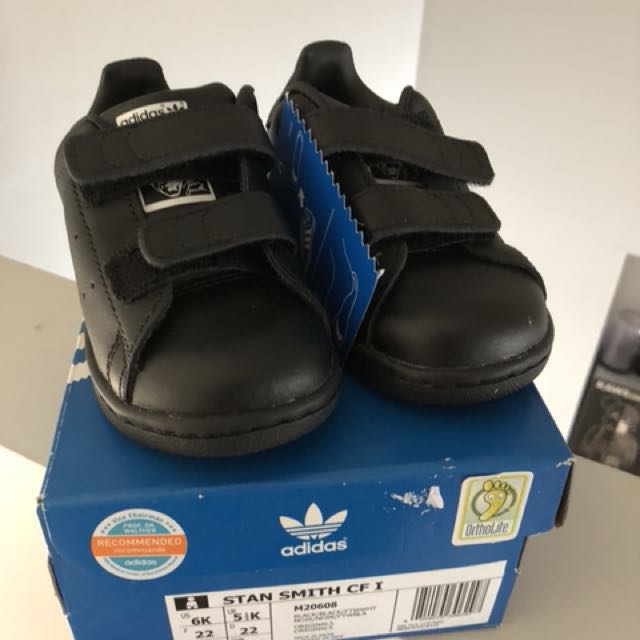 black stan smith kids