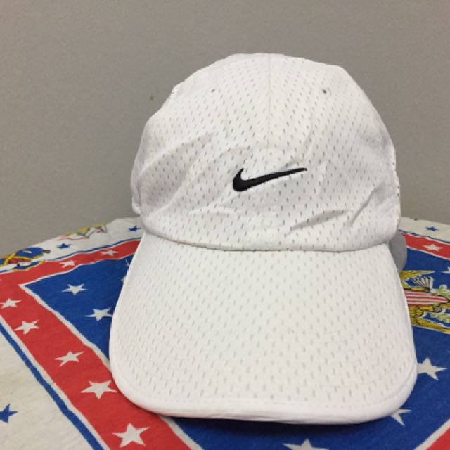 decathlon nike cap