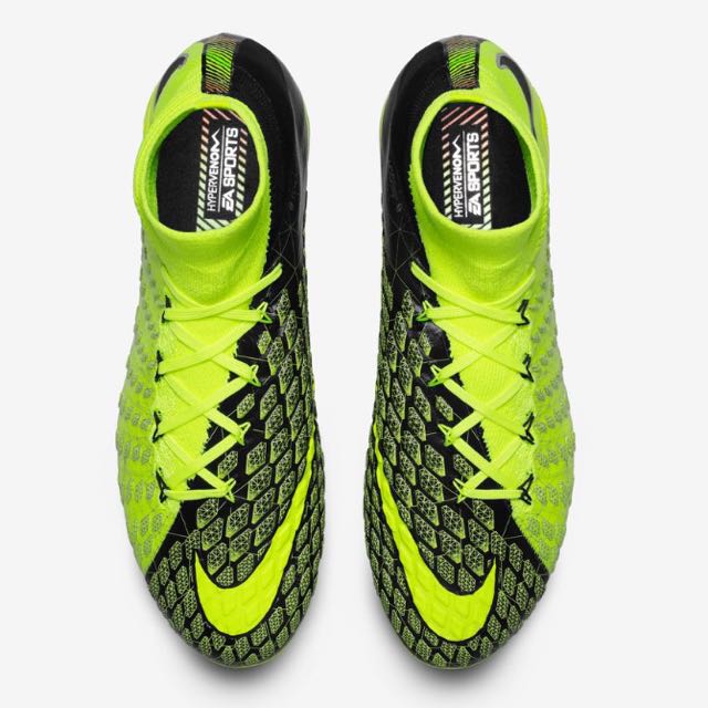 Nike ea phantom top