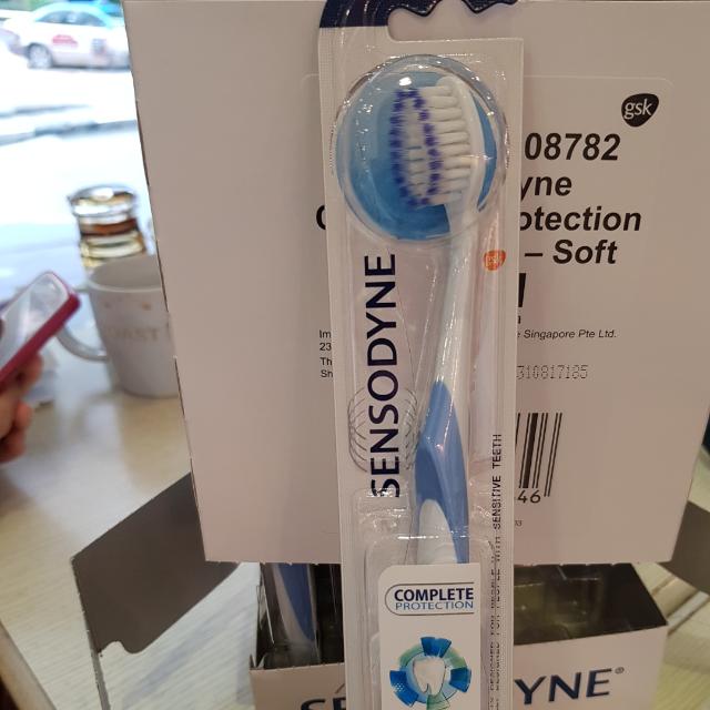 sensodyne daily protection toothbrush