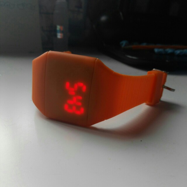 toys r us watches