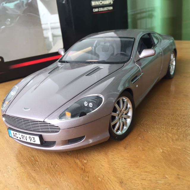 ミニチャンプス 1/18. アストンマーチンDB9 ミニチャンプス 1/18 Aston Martin DB9 ・2004 Silver / ミニカー