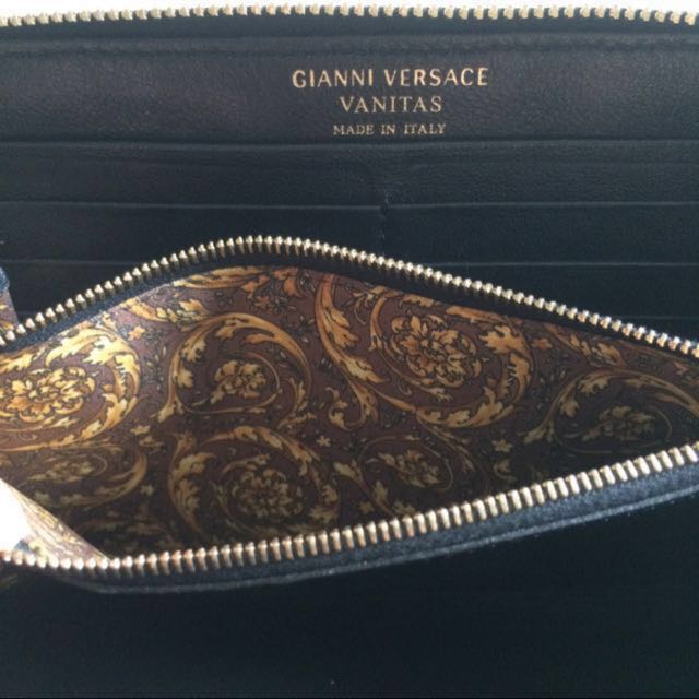 [authentic] limited edition Versace wallet, Women's Fashion, Bags ...