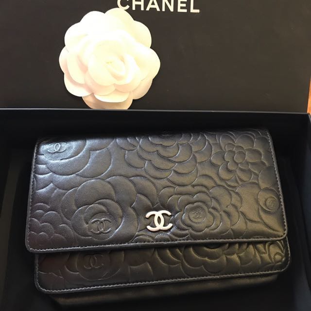 Authentic Preloved Chanel Camelia Flower WOC Wallet On Chain at $2k nett, Women&#39;s Fashion, Bags ...