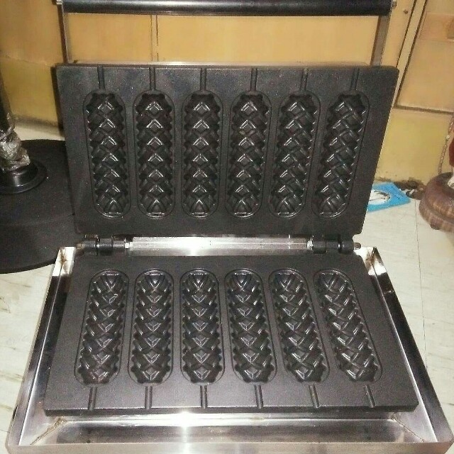 heavy duty waffle iron