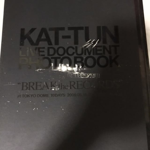 com: KAT-TUN Live - Document Photo Book 