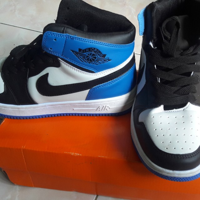 Sepatu nike air jordan, Olshop Fashion, Olshop Pria di Carousell photo photo photo photo
