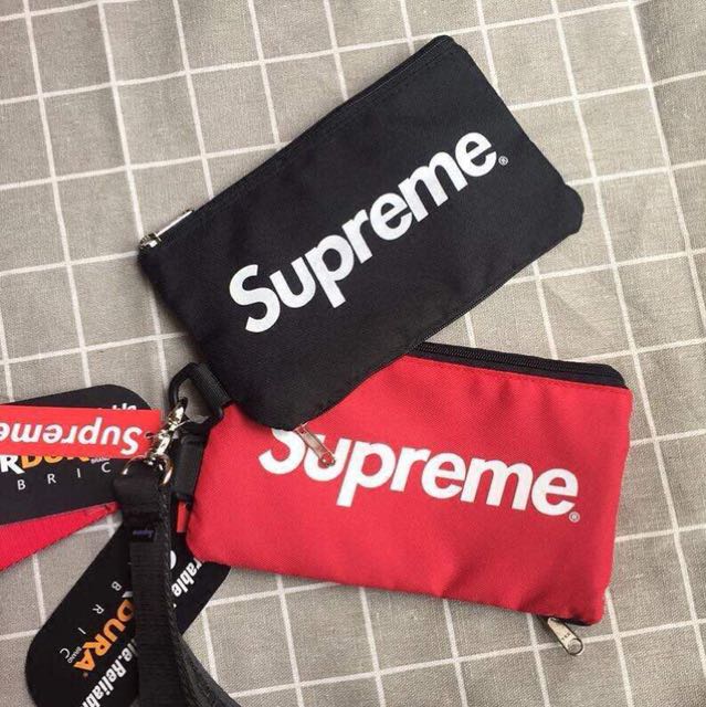 supreme mobile ポーチ 赤