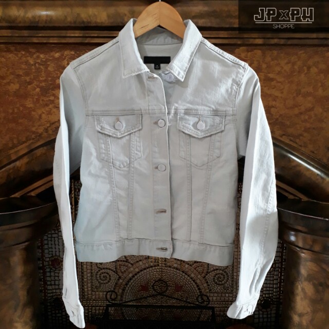 Uniqlo Light Wash Denim Jacket, Women's Fashion, Coats, Jackets and