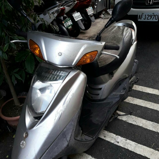 自售超值二手機車 山葉yamaha125c C 機車 二手機車在旋轉拍賣