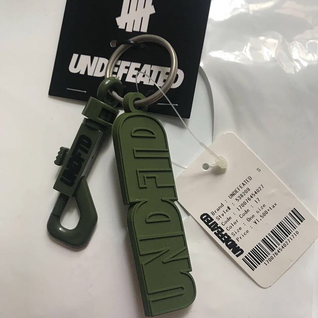 2011 Authentic UNDEFEATED Metal Key Keychain 