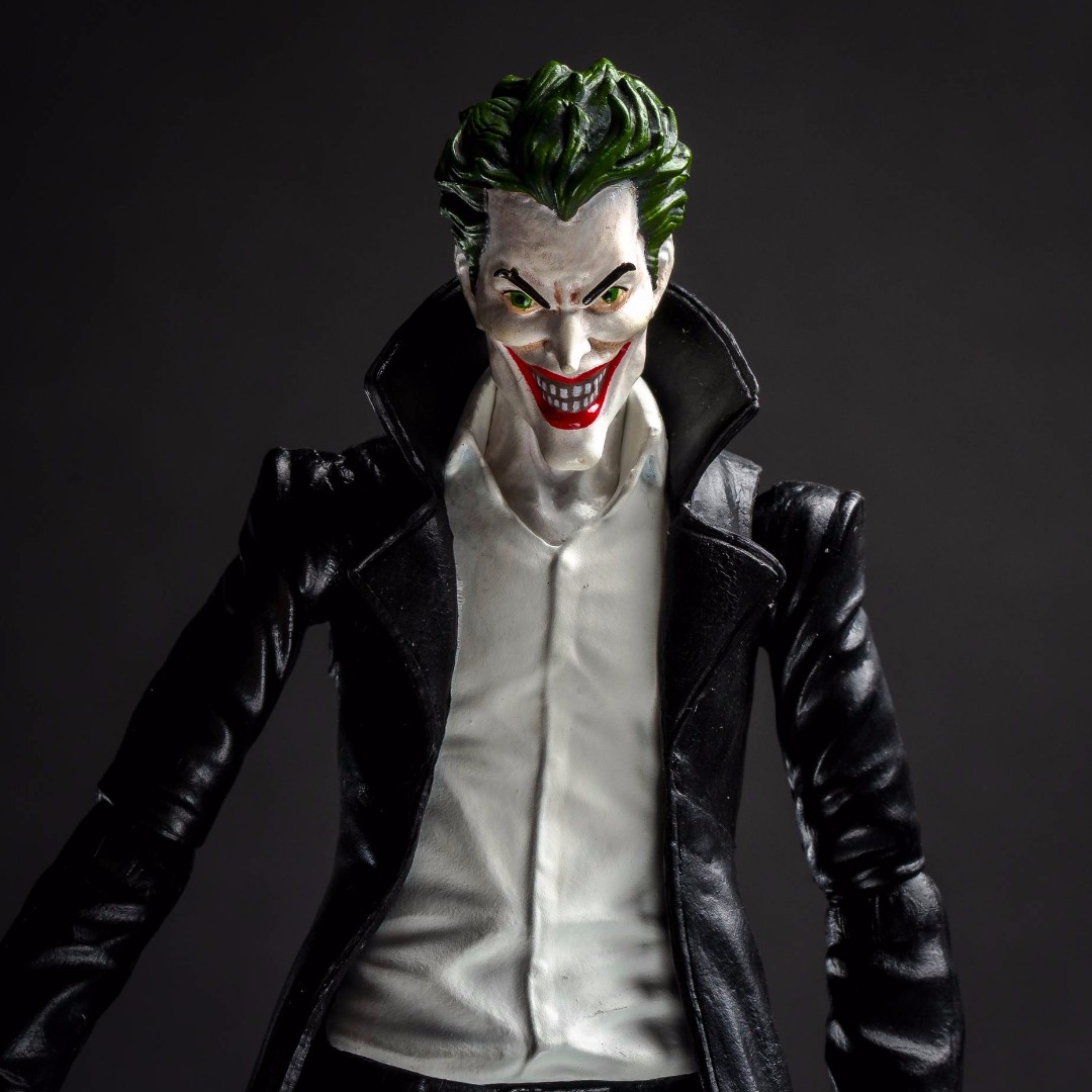 New 52 The Joker trench coat Details about   DC Collectibles Super Villains Series 