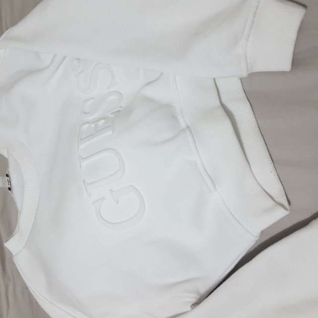 white guess jumper