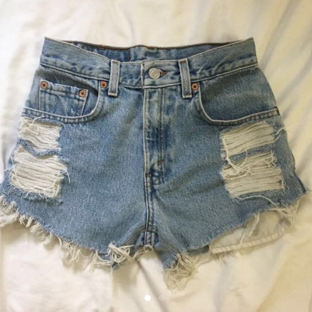 ripped levis shorts