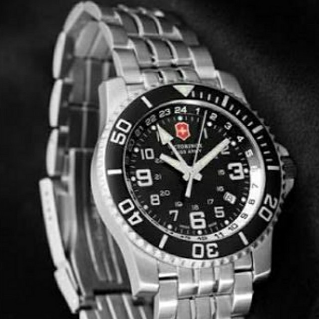 Victorinox 24701 Maverick II Men s Fashion Watches Accessories
