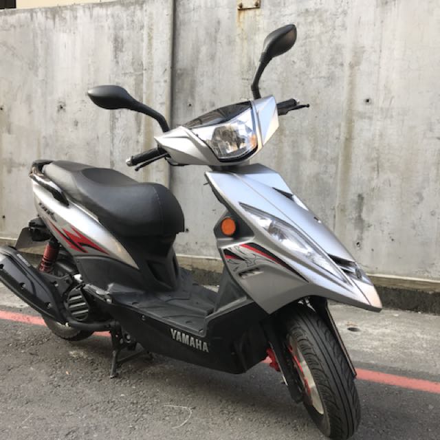 Yamaha Gtr125 山葉125 機車 二手機車在旋轉拍賣