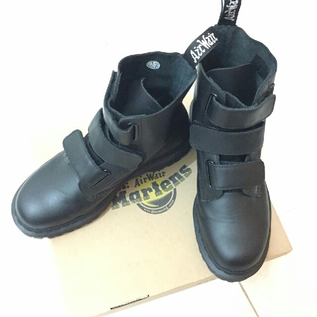 dr martens coralia black