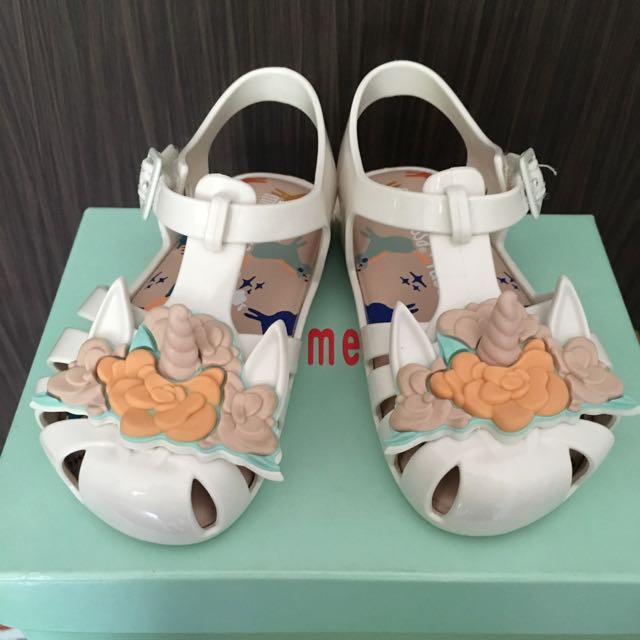 mini melissa unicorn size 10