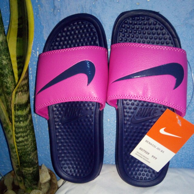 nike slippers womens pink