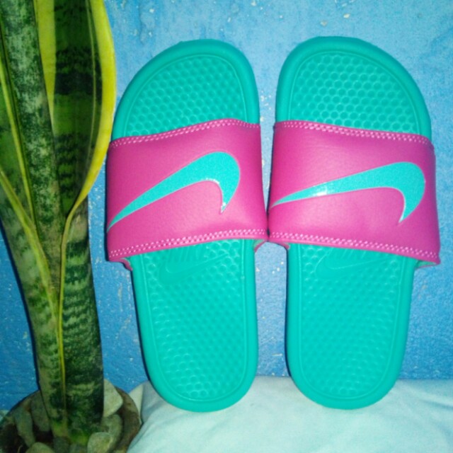 nike slipper pink