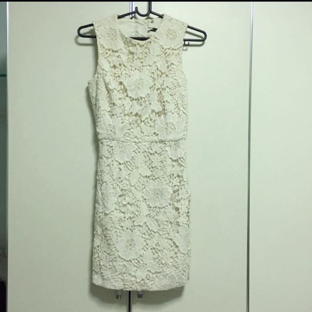white crochet dress zara