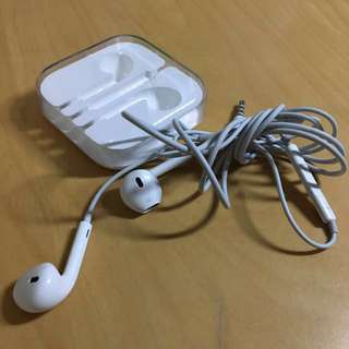 Apple Earbuds