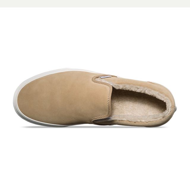 Vans SUEDE FLEECE SLIP ON beige Carousell