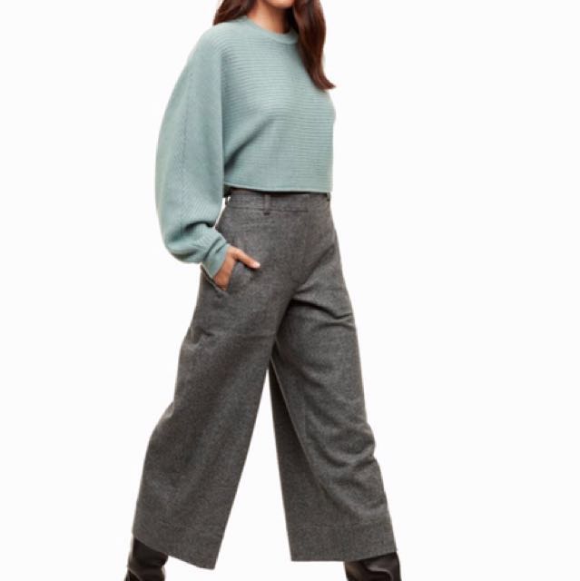 Aritzia lolan store
