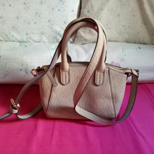 ayla sling bag